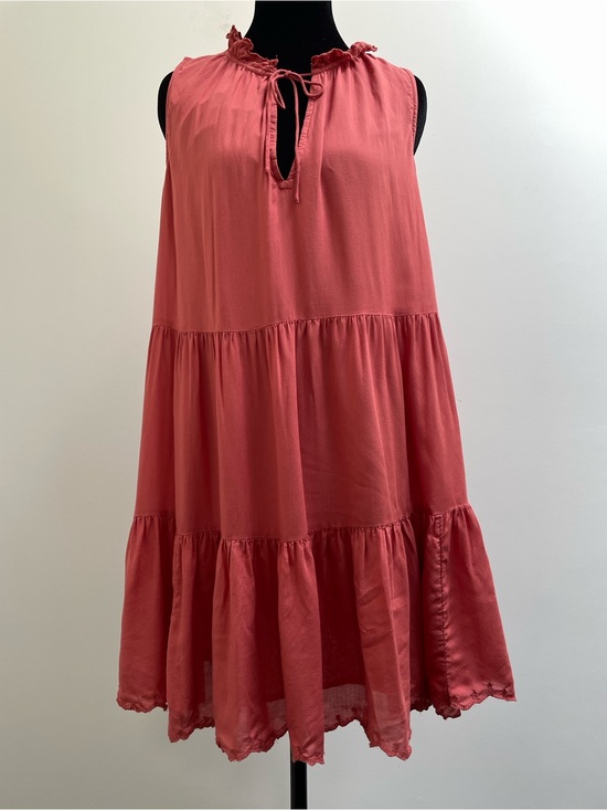 Wilfred Dresses & Skirts - Wilfred by Aritzia 100% Modal Tiered Sleeveless Dress Deep Coral Pink Size Small